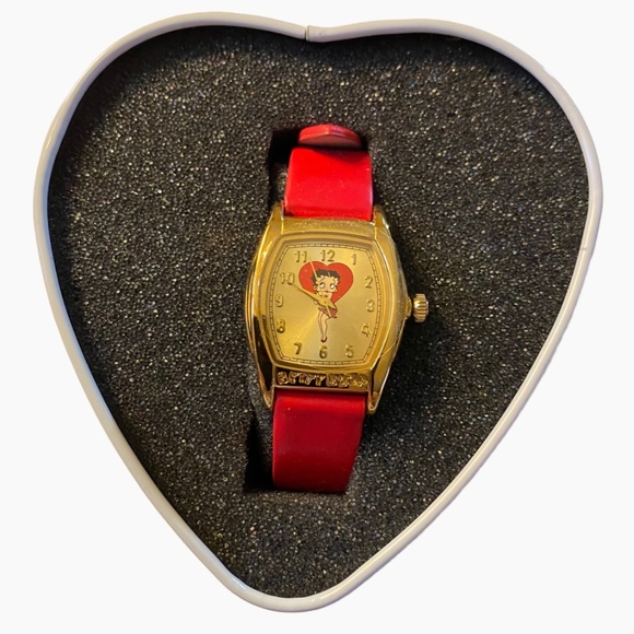 Vintage Betty Boop Watch in Original Heart Tin - Picture 6 of 6
